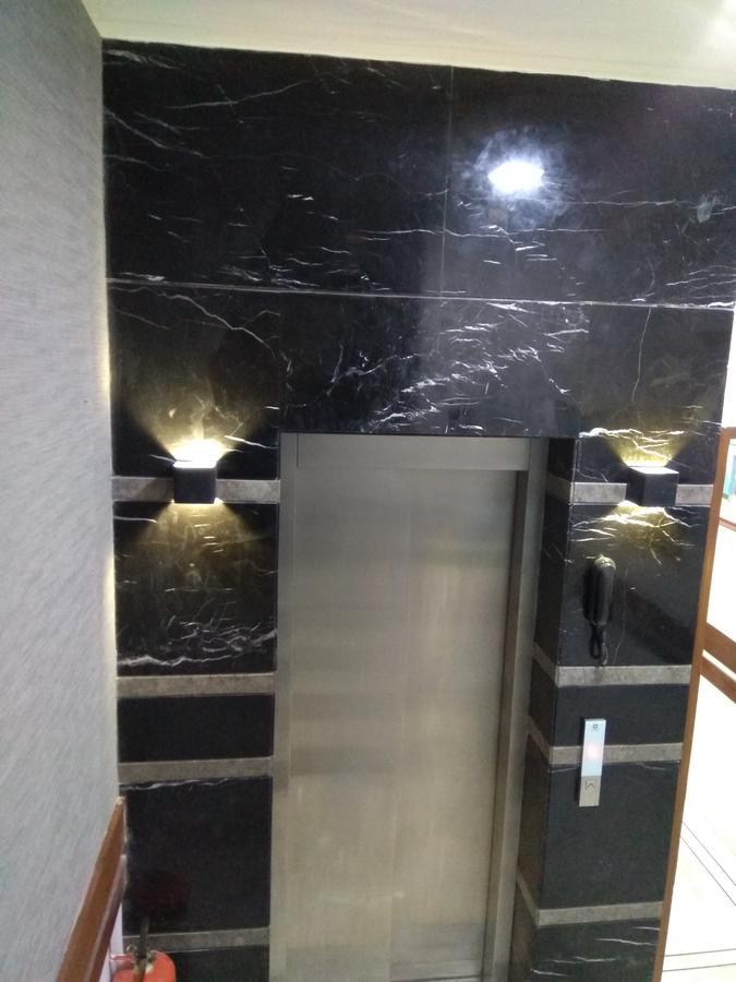 Hotel Palm Greens New Delhi Bagian luar foto