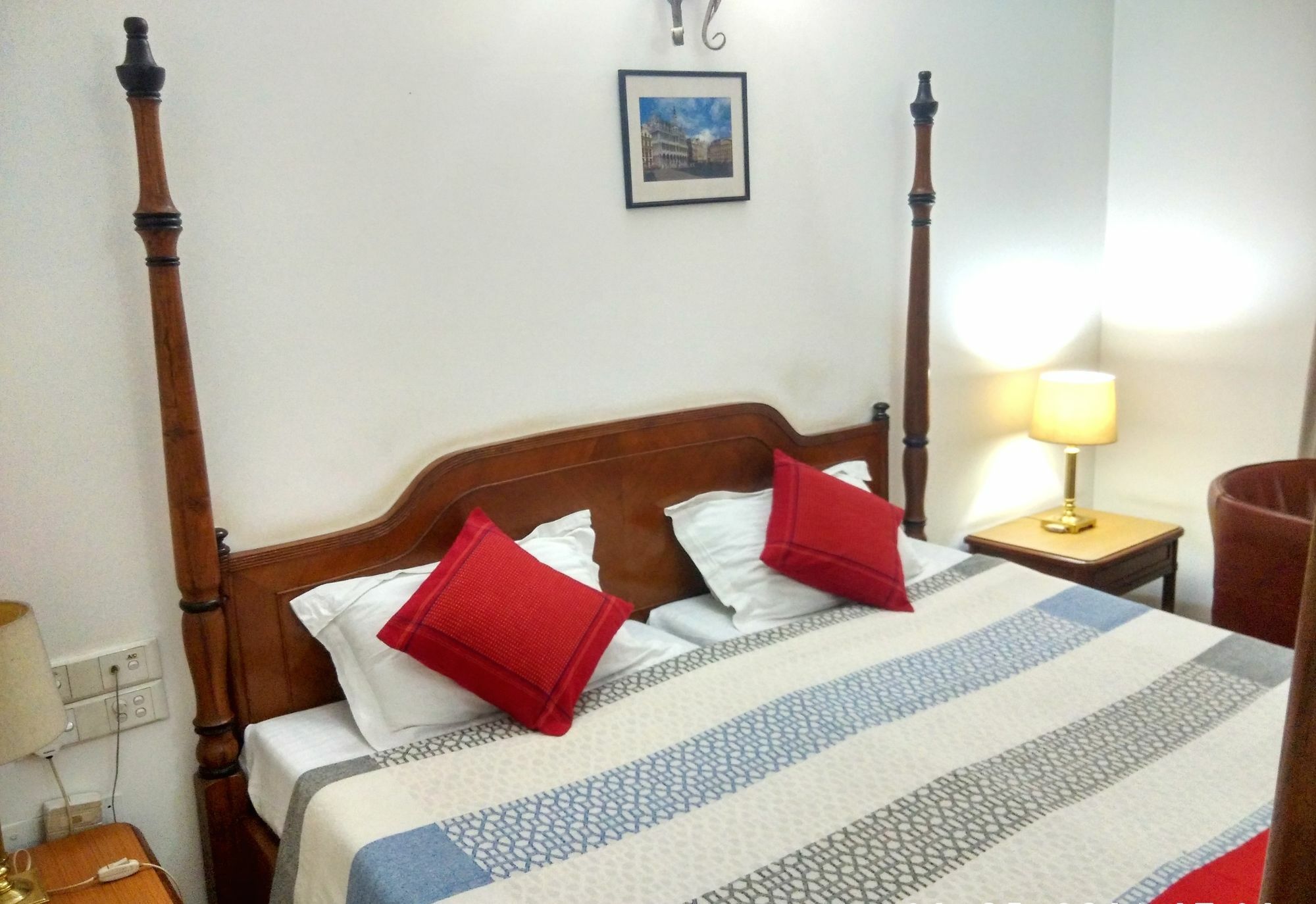 Hotel Palm Greens New Delhi Bagian luar foto