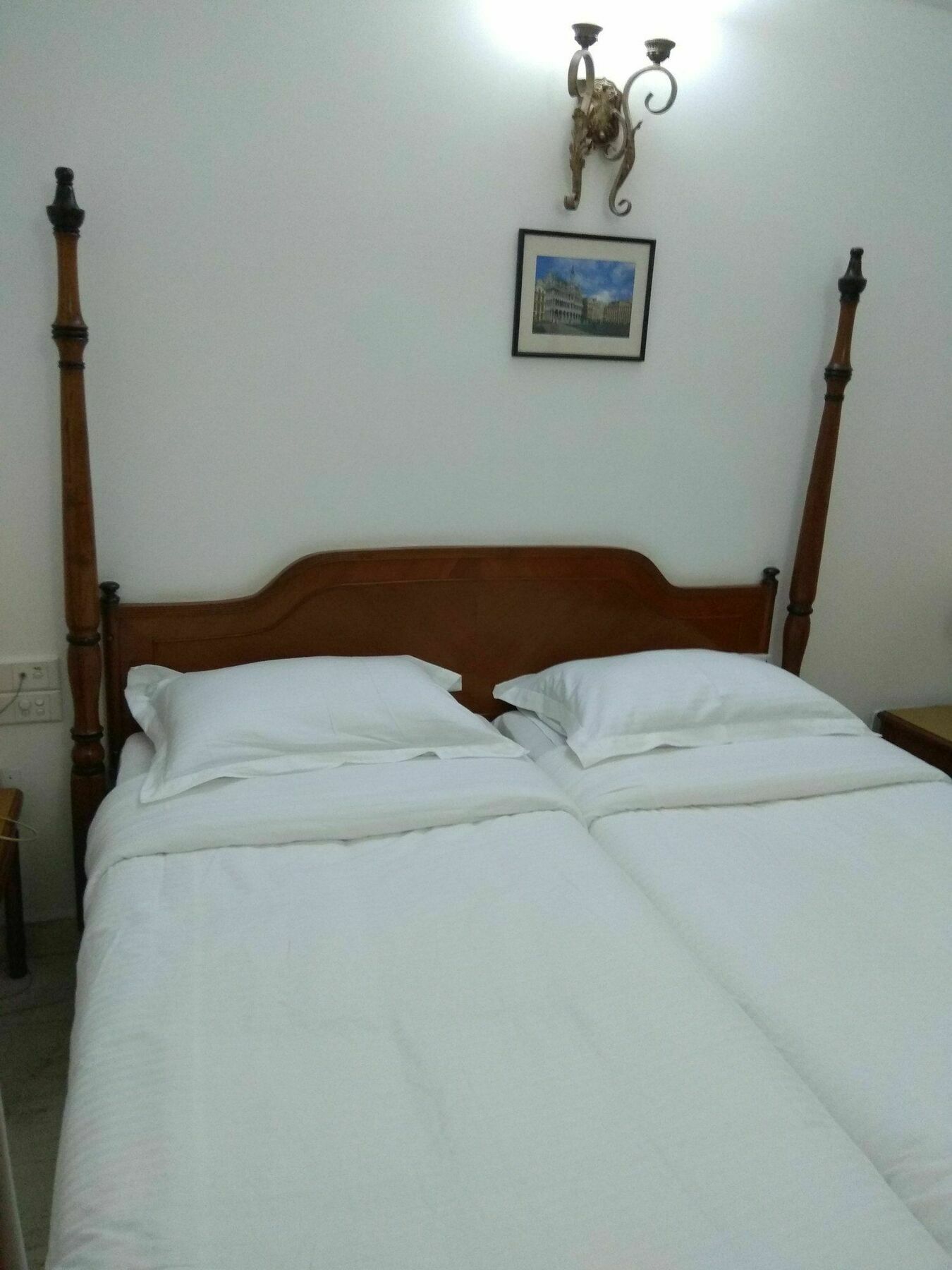 Hotel Palm Greens New Delhi Bagian luar foto